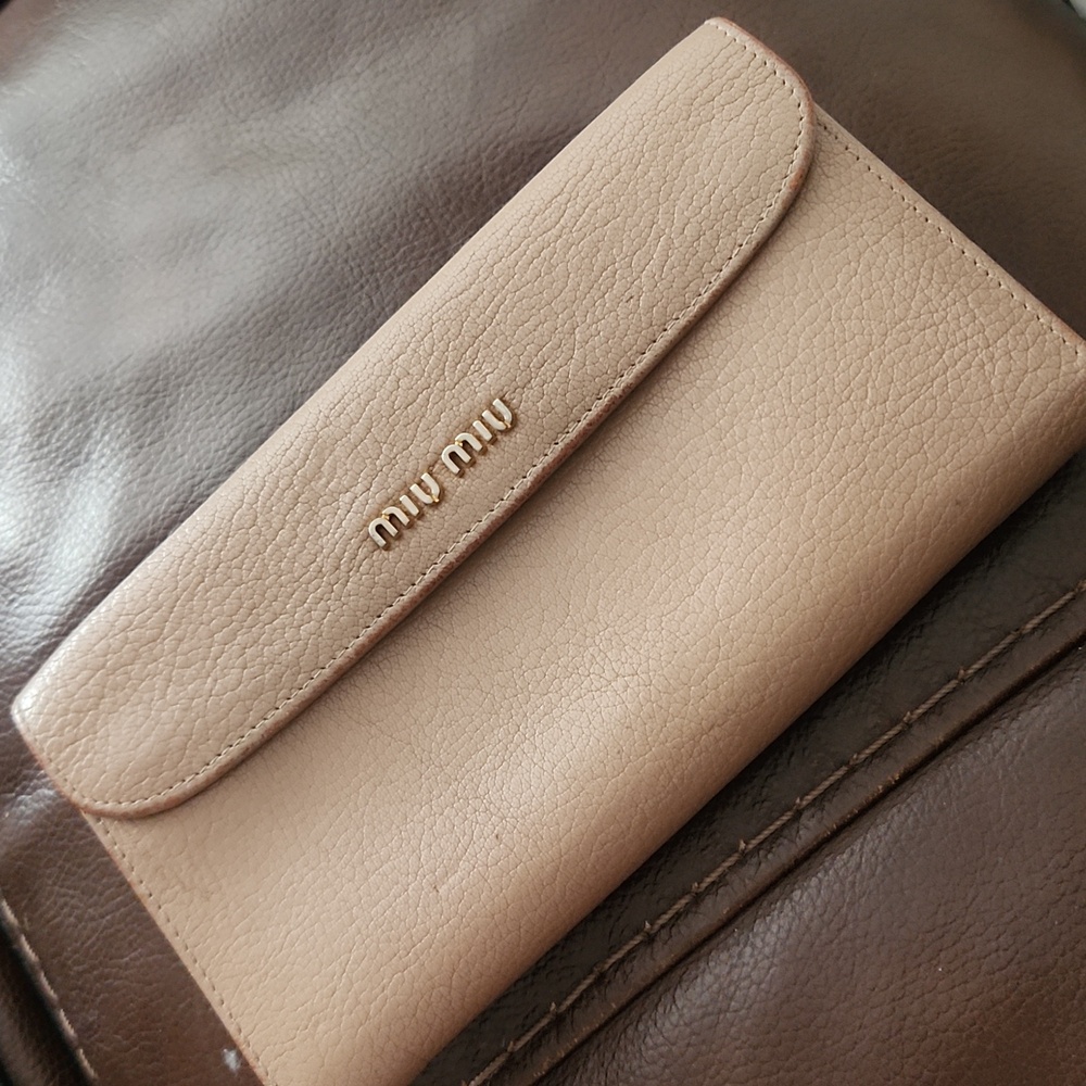 HOST PICK Miu Miu long leather wallet tan host pick